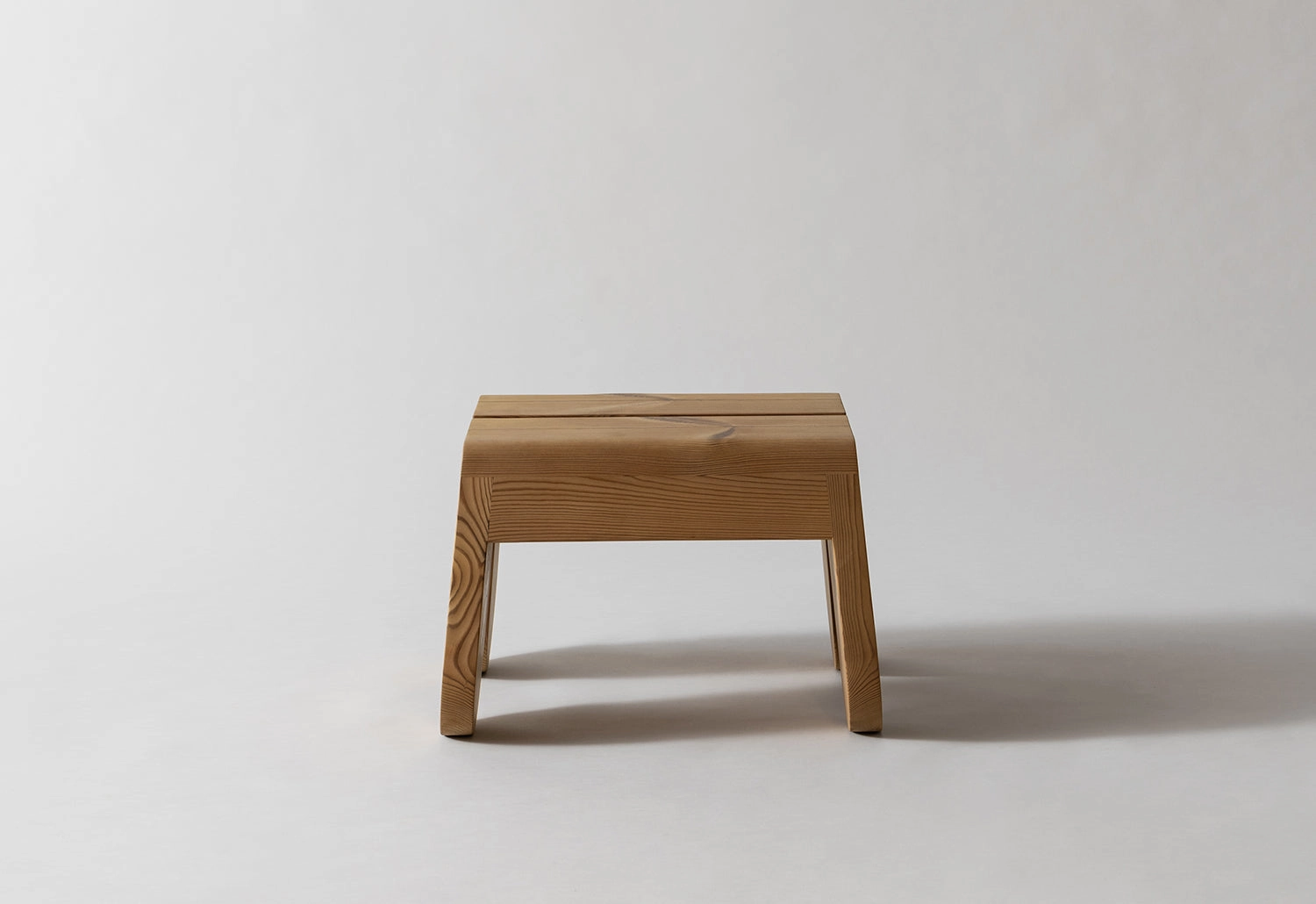 015 Peace Outdoor Footstool