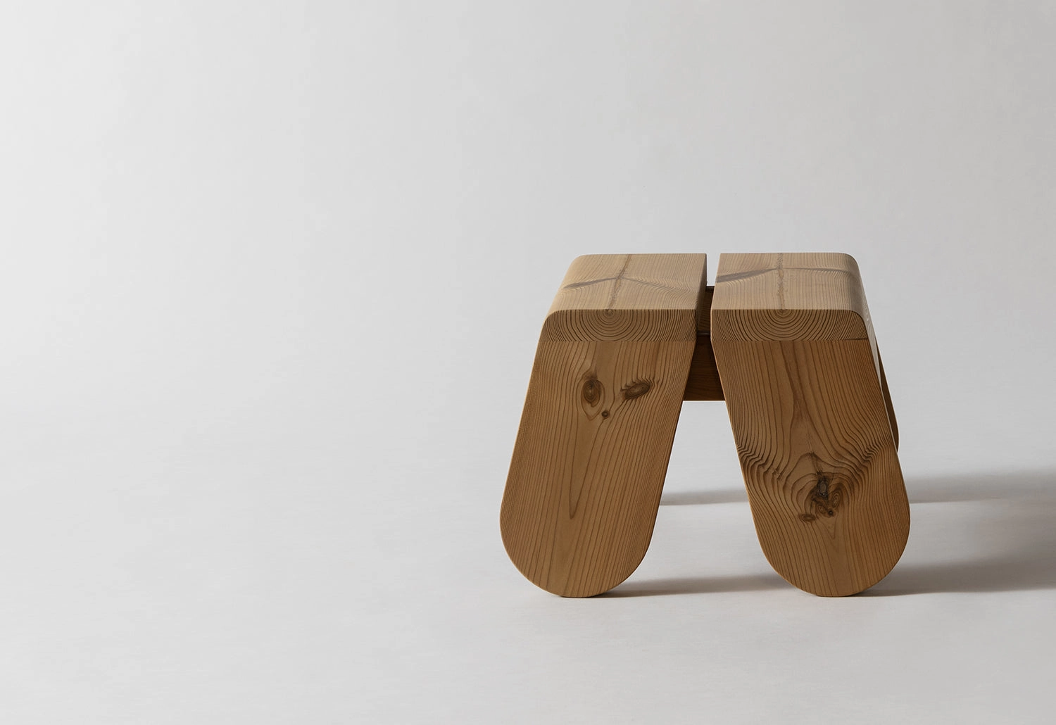 015 Peace Outdoor Footstool