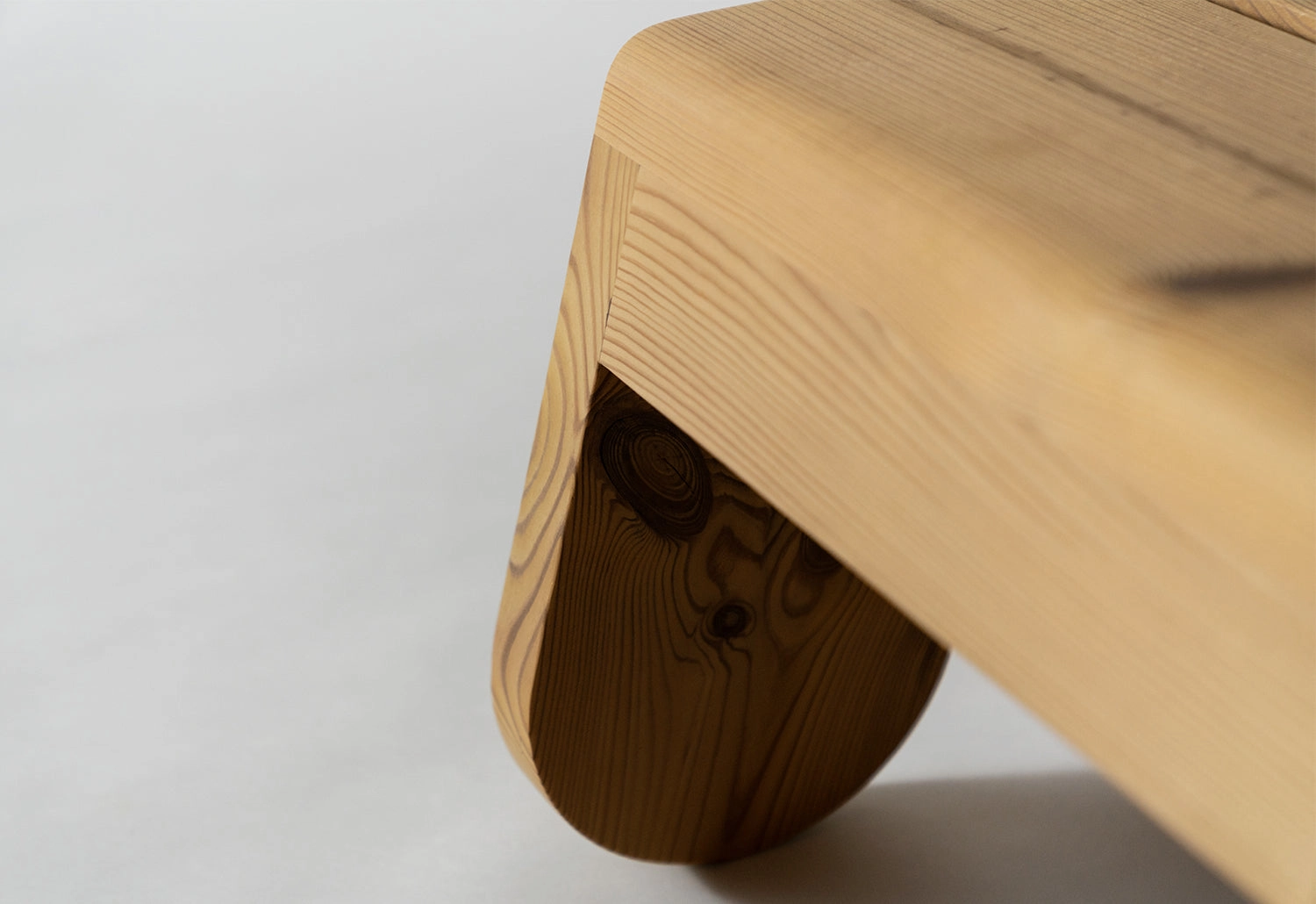 015 Peace Outdoor Footstool