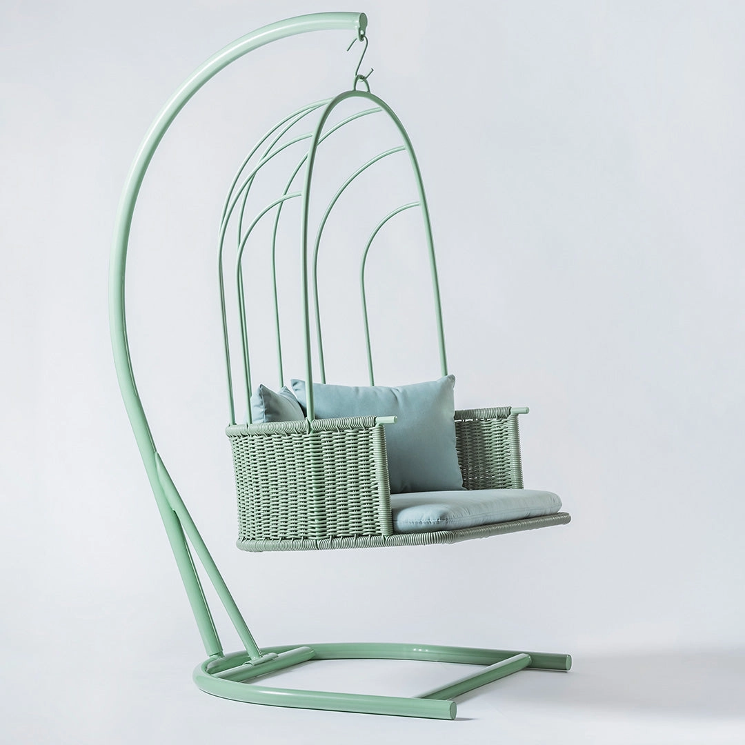1730 Outdoor Hanging Chair w/ Cushion
