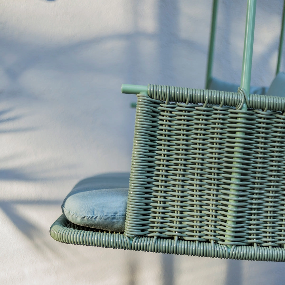 1730 Outdoor Hanging Chair w/ Cushion