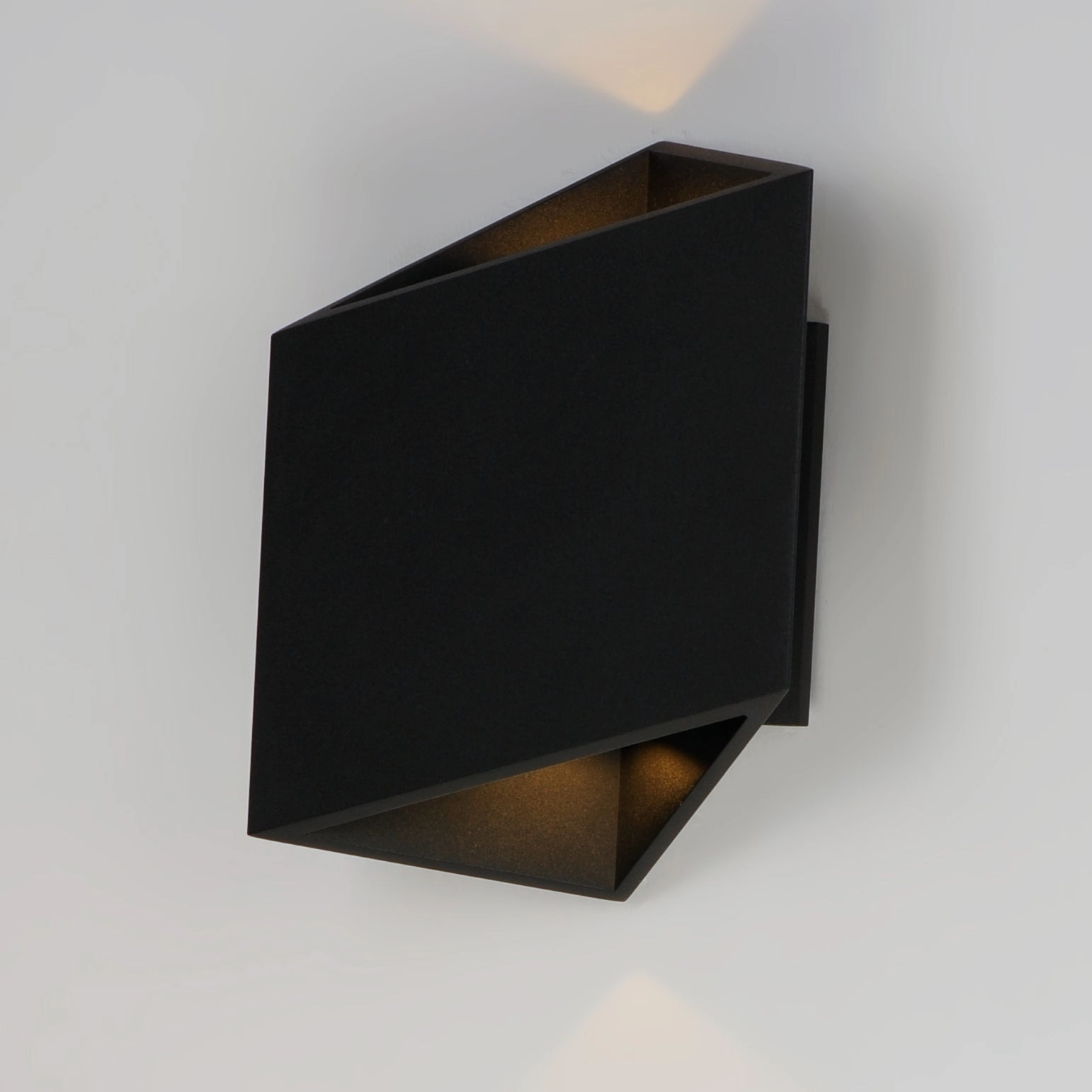 Alumilux Facet LED Outdoor Wall Light