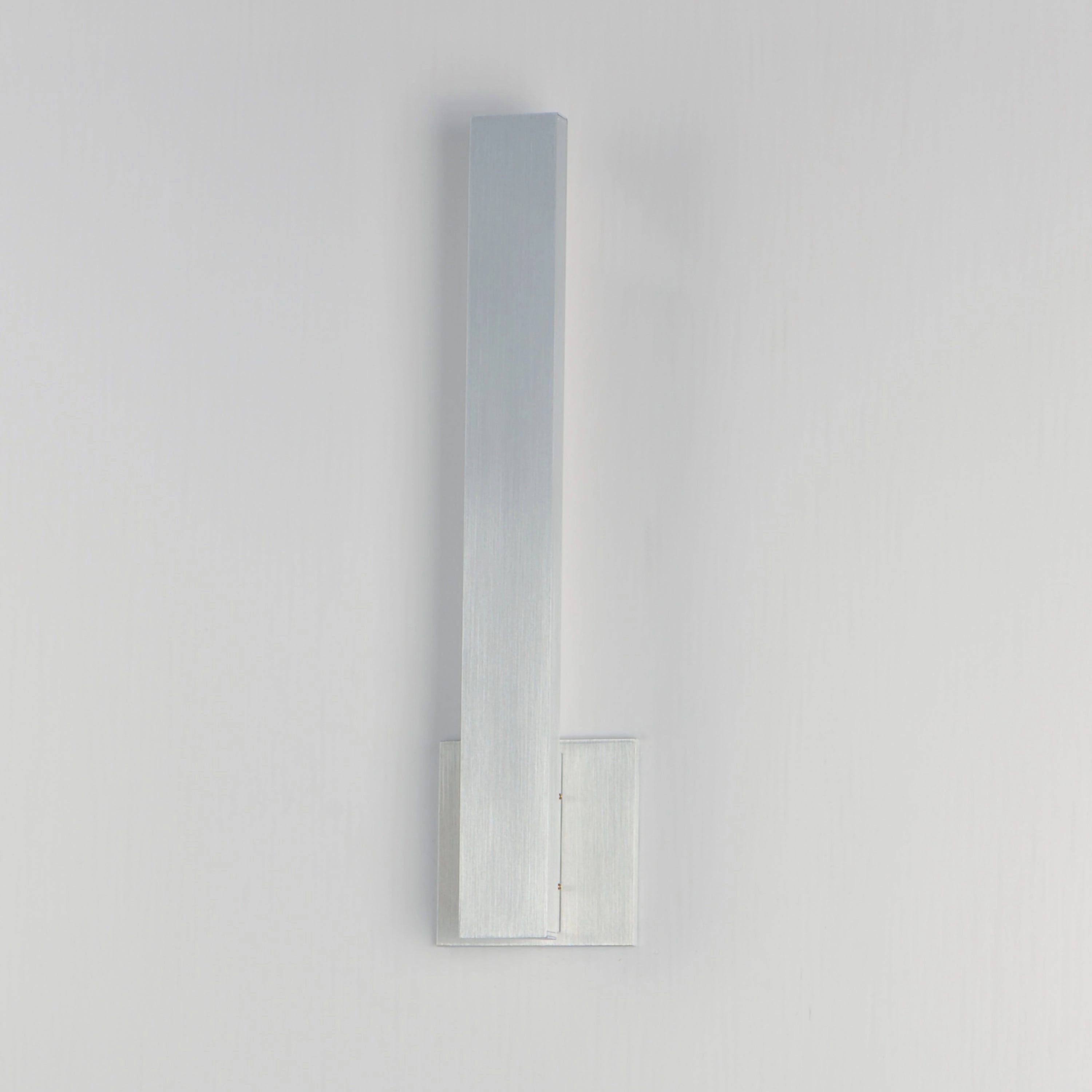 Alumilux: Line 5CCT 18" LED Outdoor Wall Sconce
