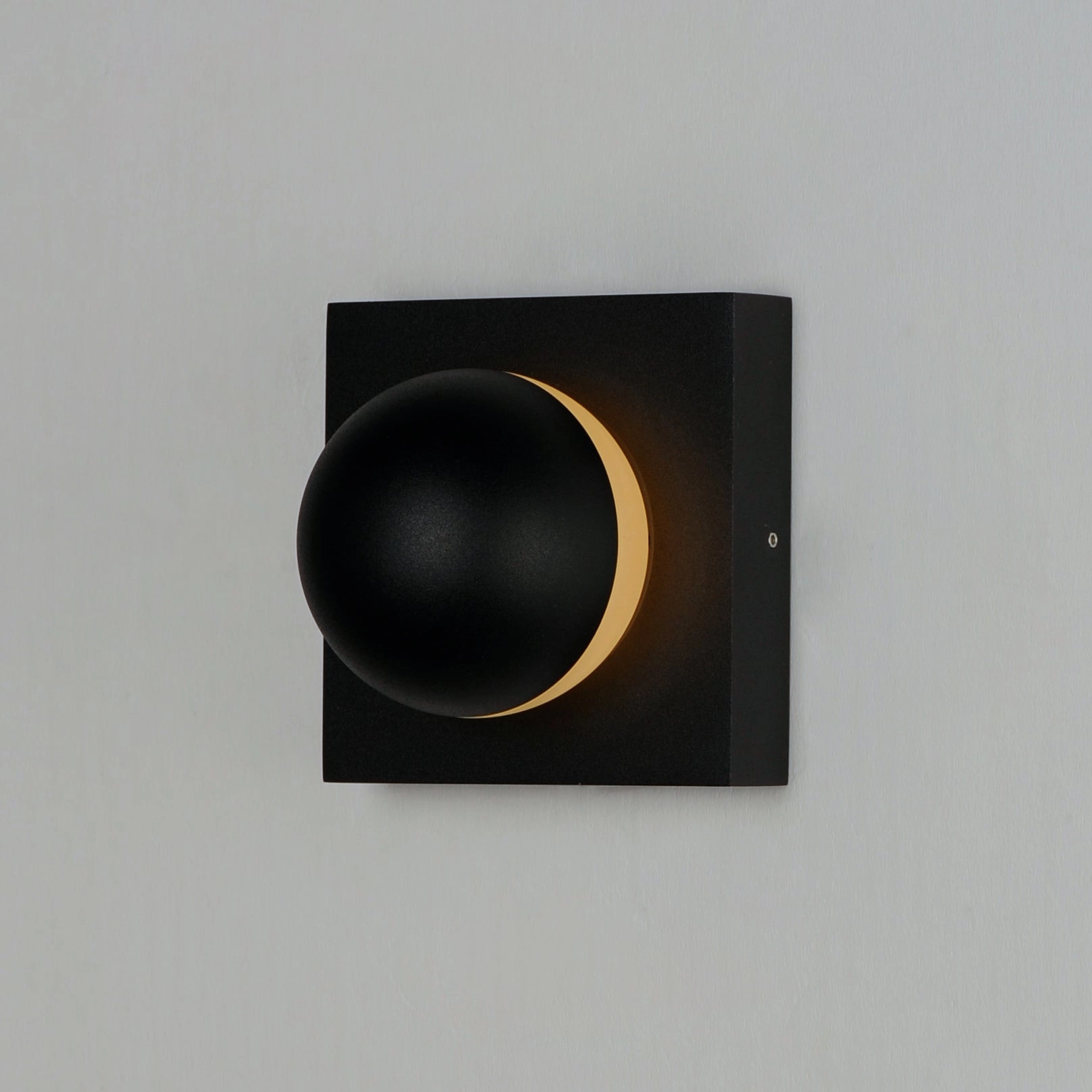 Alumilux Majik LED Outdoor Wall Light