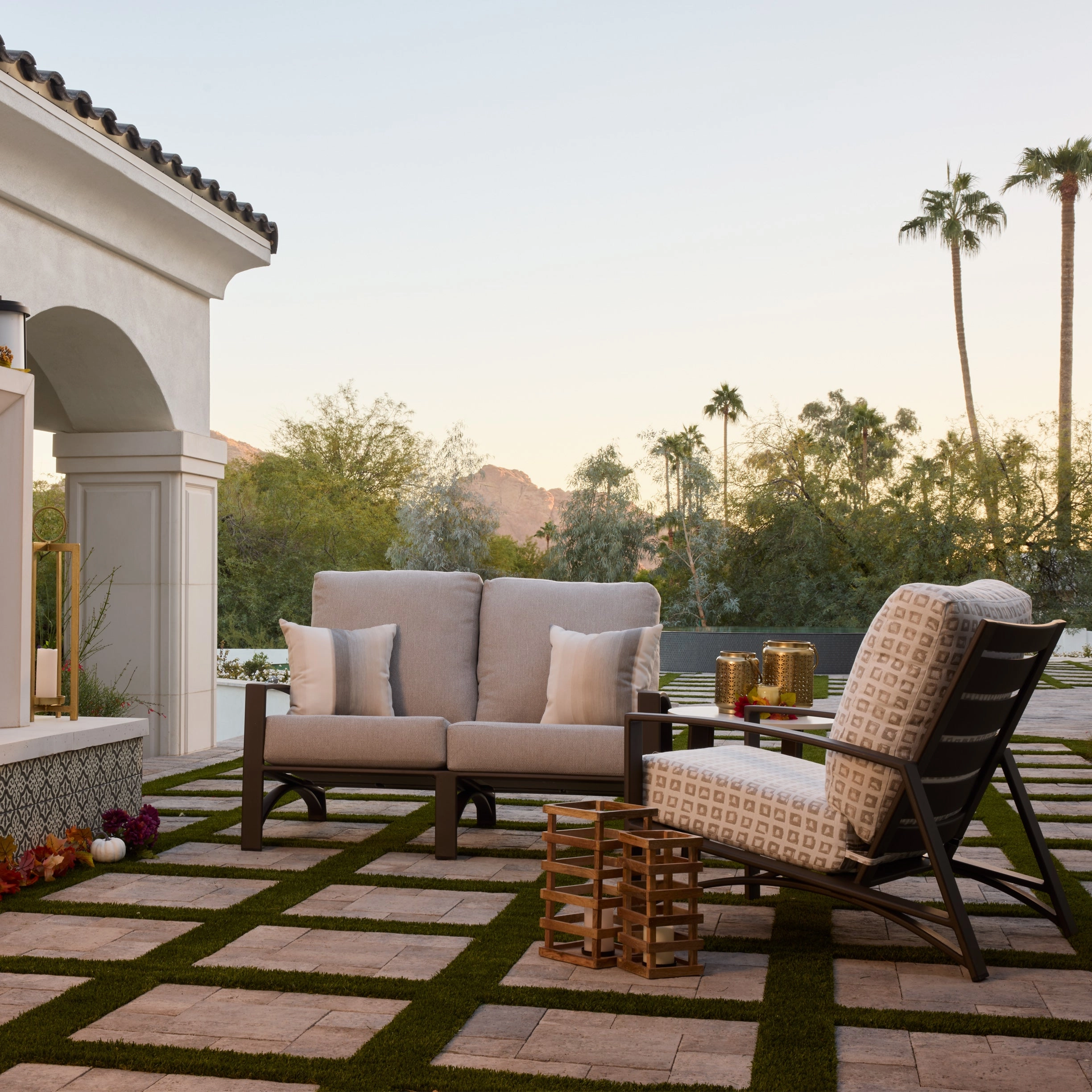 Arc Lounge Chair