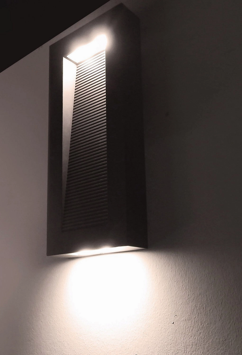 Avenue LED LED Outdoor Wall Sconce Architectural Bronze