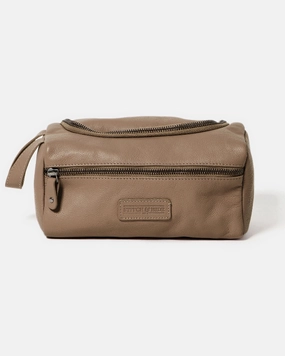 Stitch & Hide Leather Jett Toiletry Bag Oak Brown Big Hot Sale Instant Savings Deal