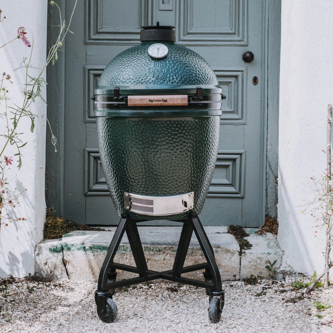Big Green Egg Charcoal BBQ- Large Nest Bundle