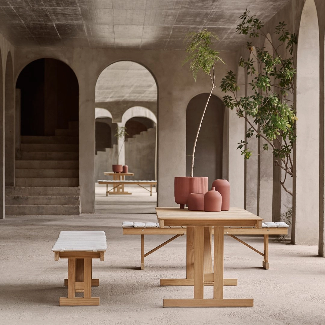 BM1771 Outdoor Table