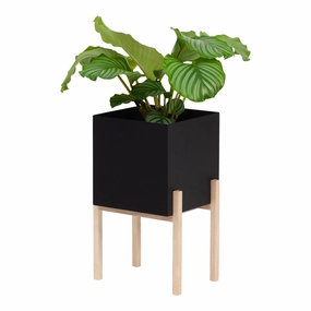 Botanic Pedestal PotDurable outdoor patio accessories