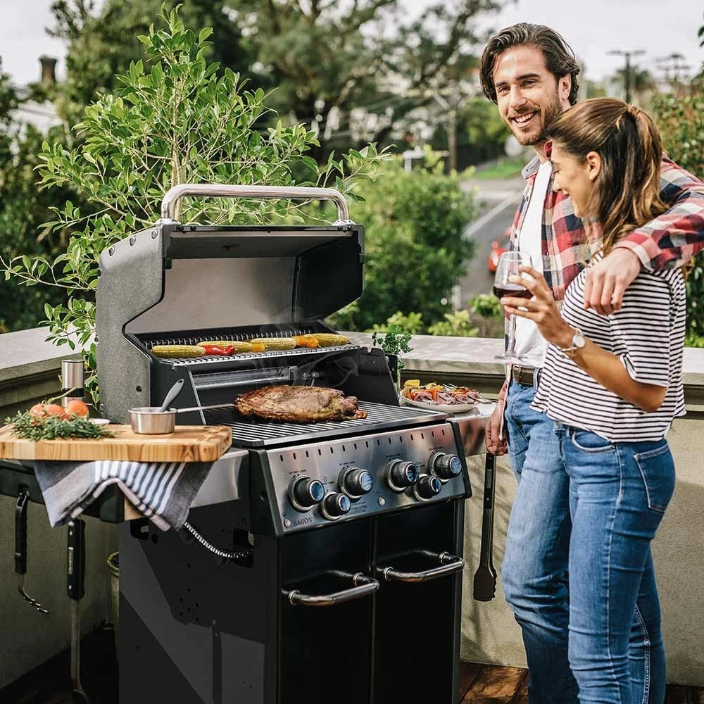 Broil King Baron 490 PRO 4-Burner Gas Grill