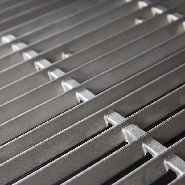 Broil King Imperial S 690 Built-In Grill