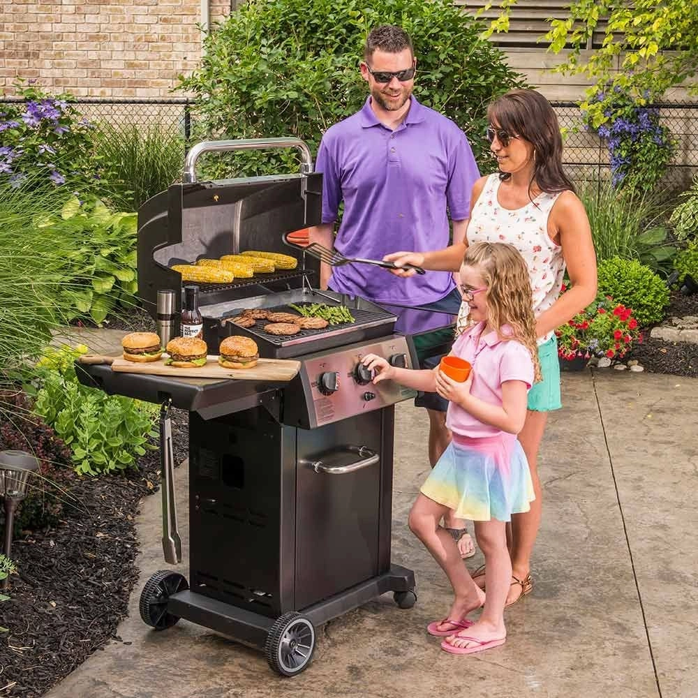 Broil King Monarch 320 Gas Grill with 3 Stainless Steel Dual-Tube Burners