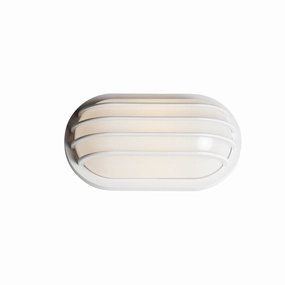 Bulwark Outdoor Wall LightWeatherproof outdoor lighting