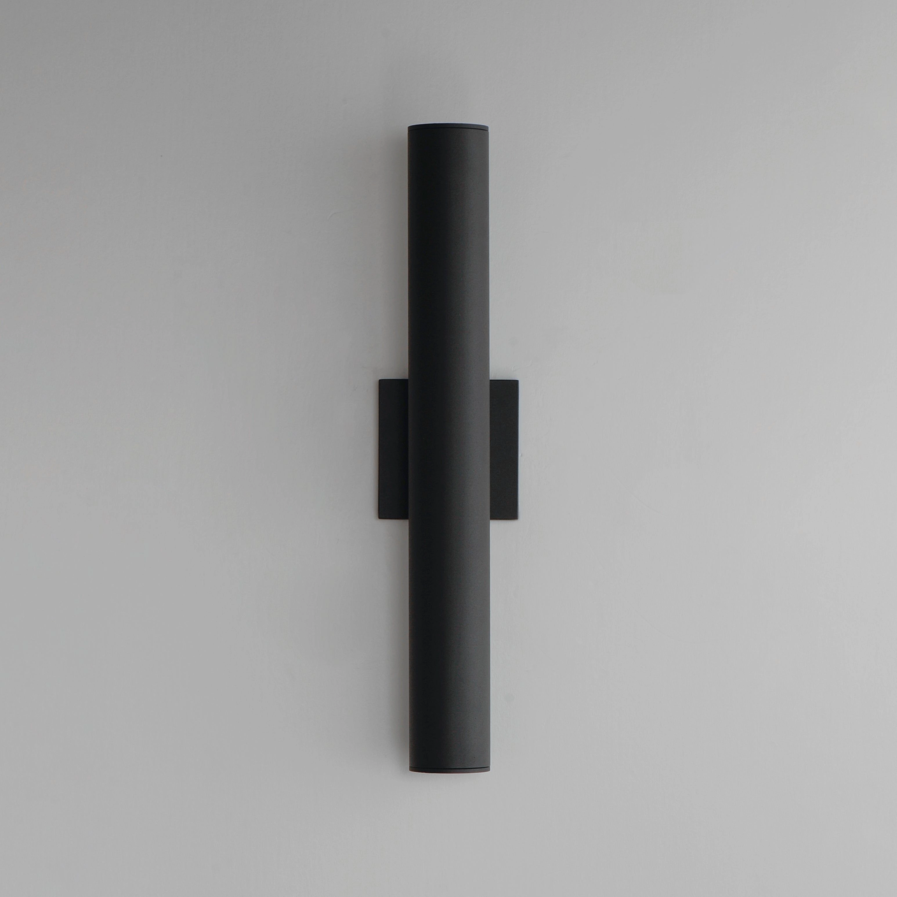 Calibro 20" LED Outdoor Sconce