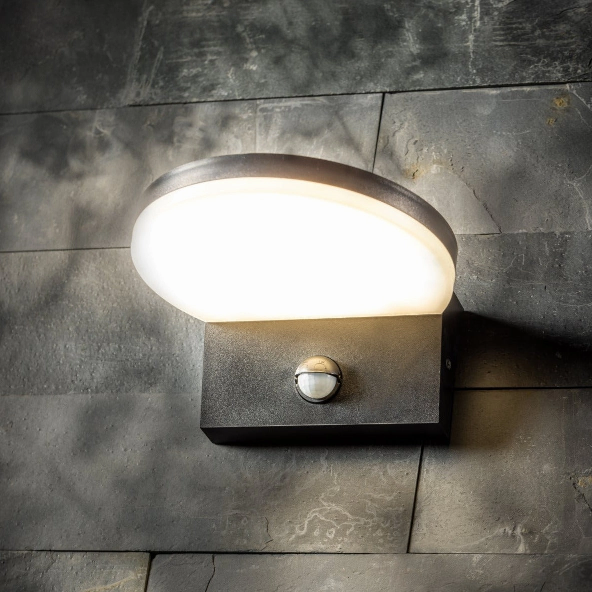 CGC AUBREY Black Curved PIR Motion Sensor LED Outdoor Wall Light 4000k Natural White Integrated LED IP54Outdoor wall sconces with motion sensor