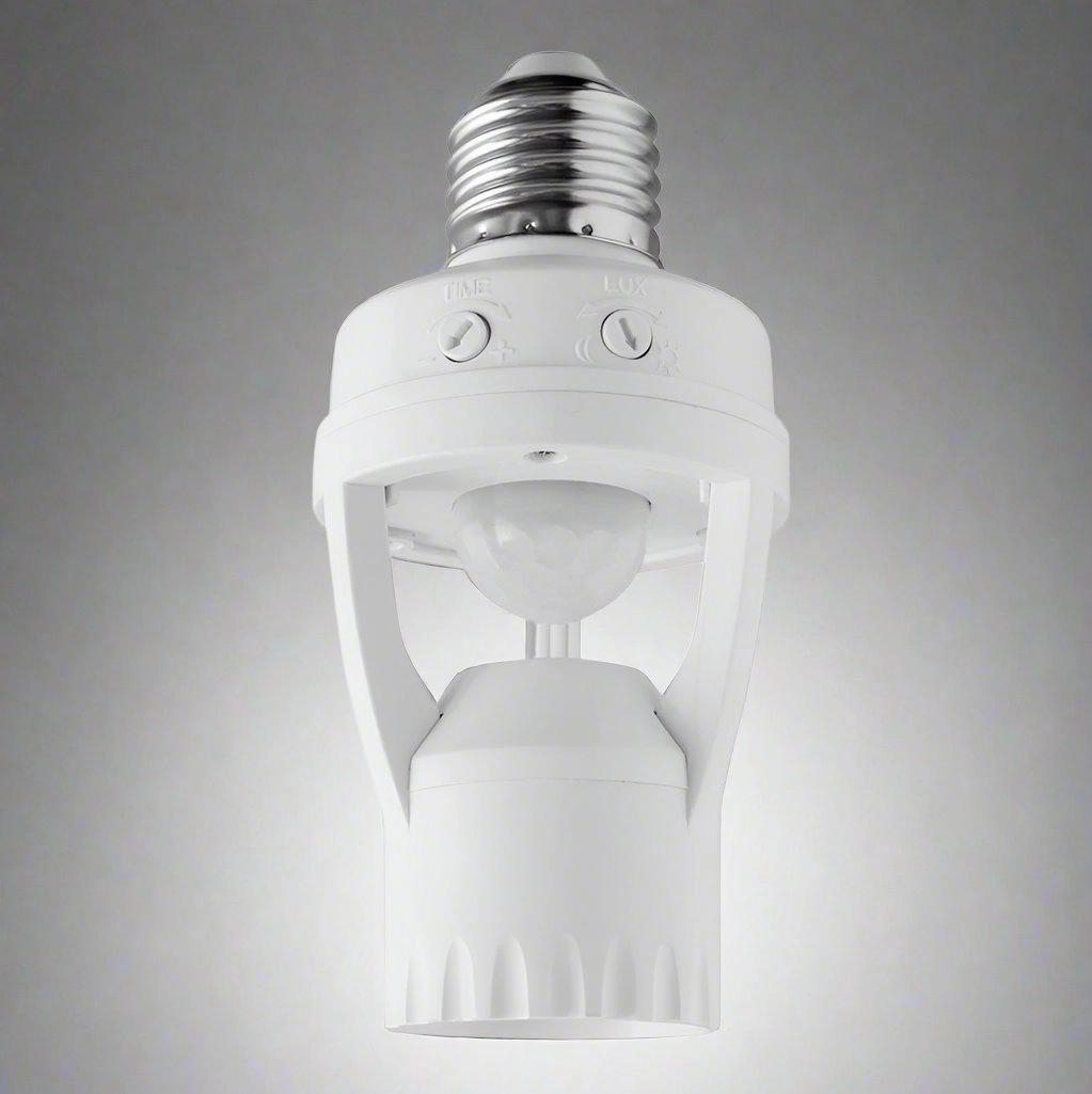 CGC E27 Lampholder Adapter with Built in PIR Motion Sensor IP20 White