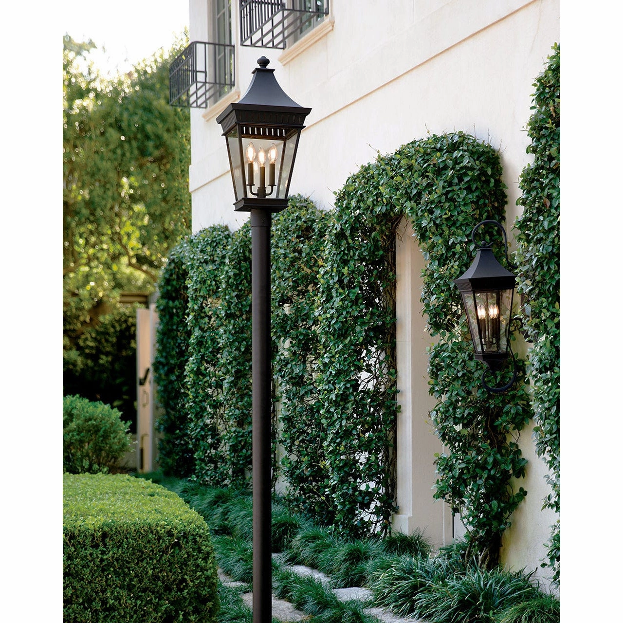 Chapel Hill Extra Large Wall Mount Lantern