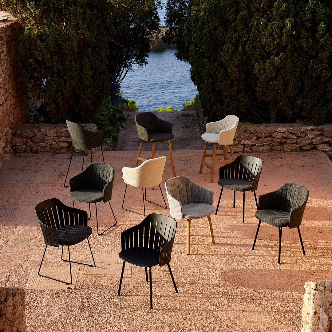 Choice Outdoor Bar Chair - Wood Base - w/ Seat Cushion