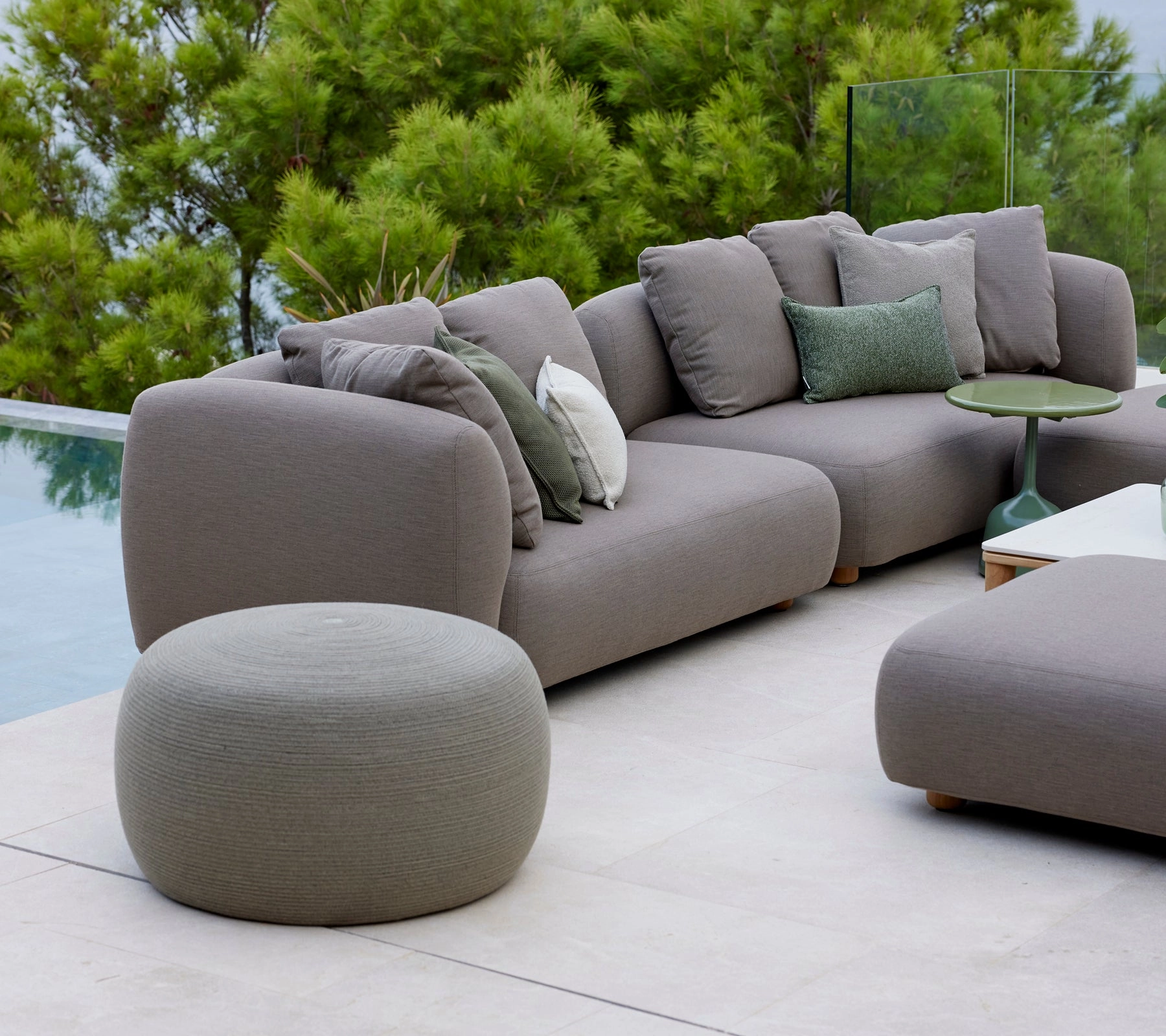 Circle footstool large