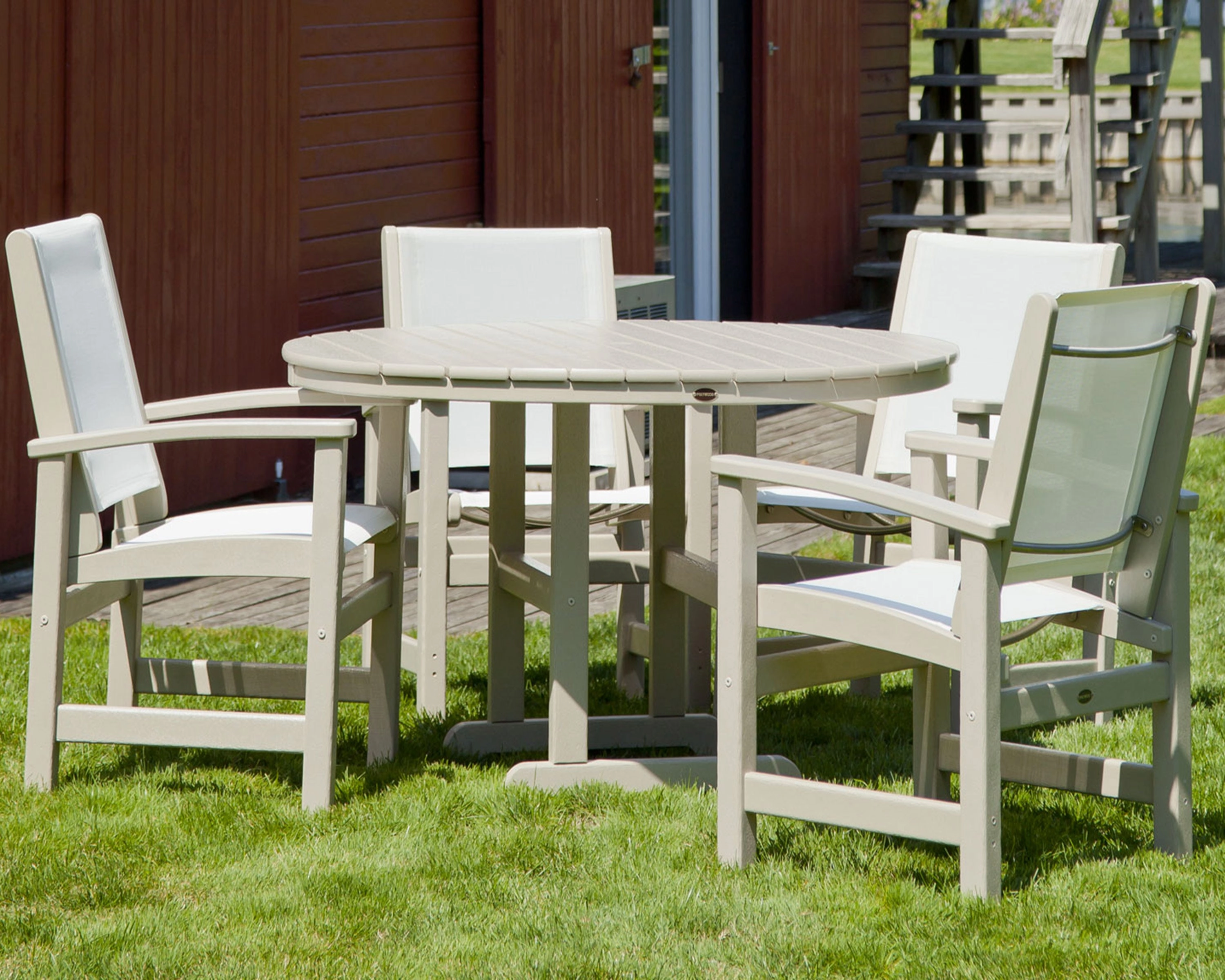 Coastal 5-Piece Round Farmhouse Dining Set