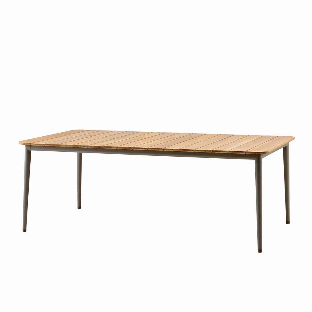 Core Outdoor Dining Table