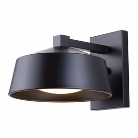 Crue LED Outdoor Wall LightWeatherproof outdoor lighting