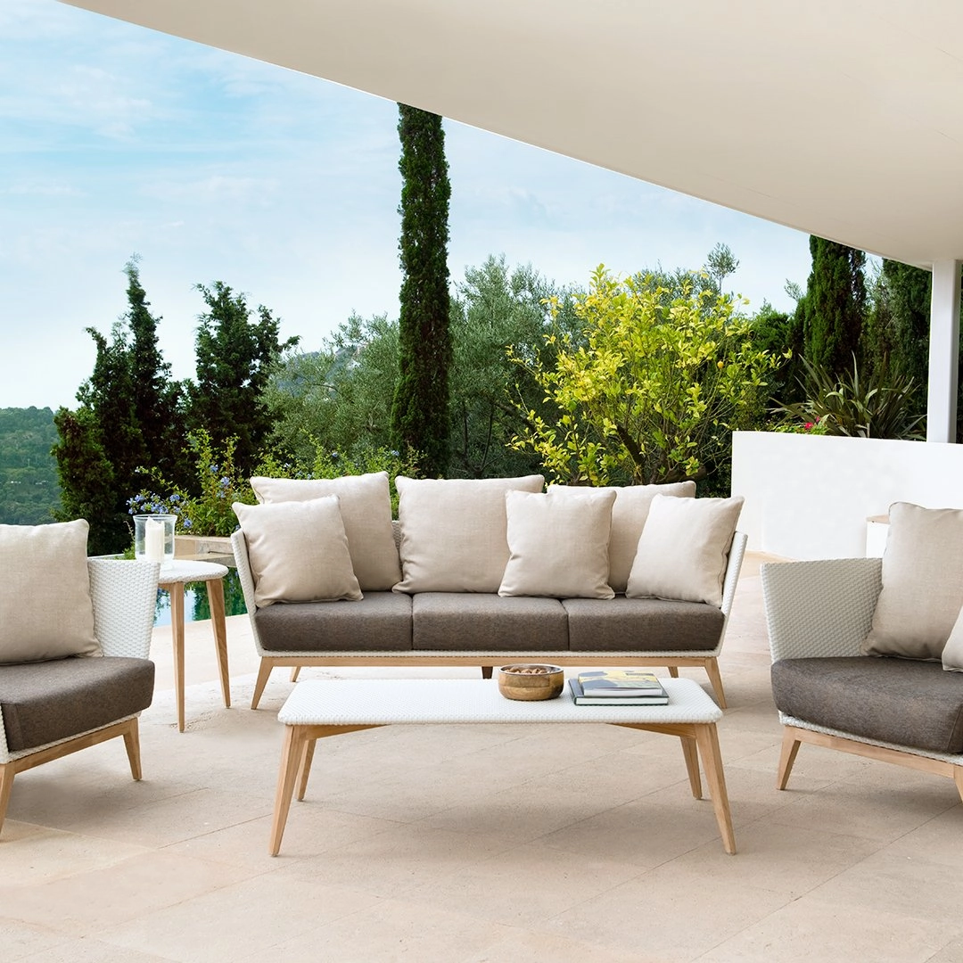 Cuadrante Throw Pillows
