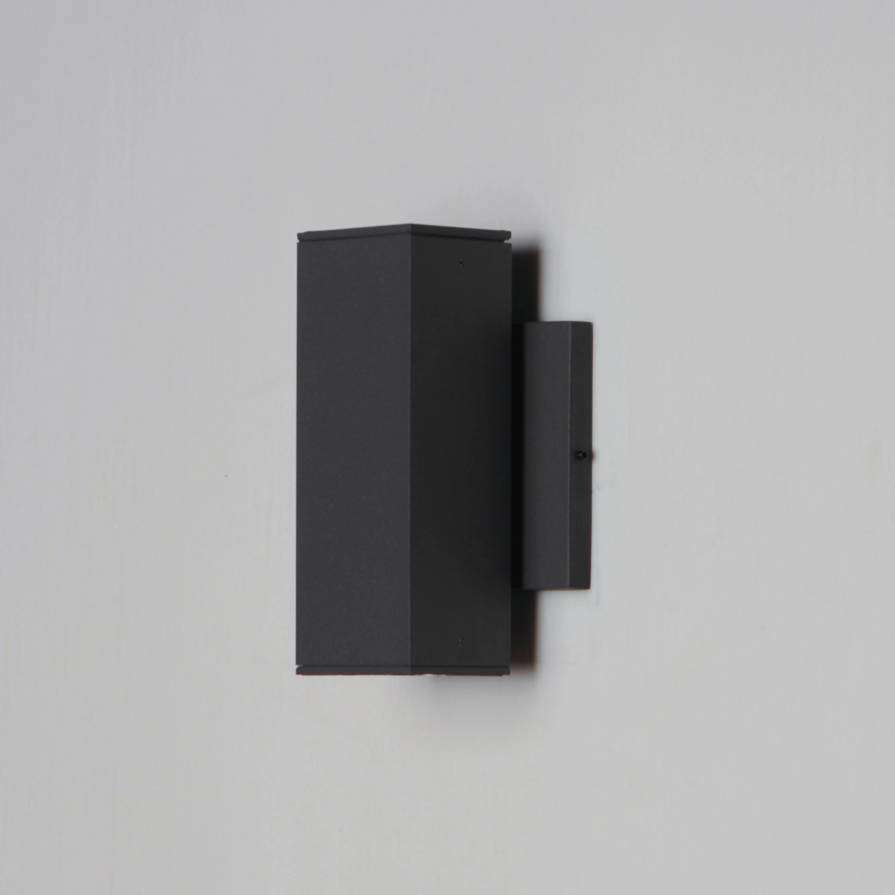 Culvert 7.5" LED Outdoor Sconce