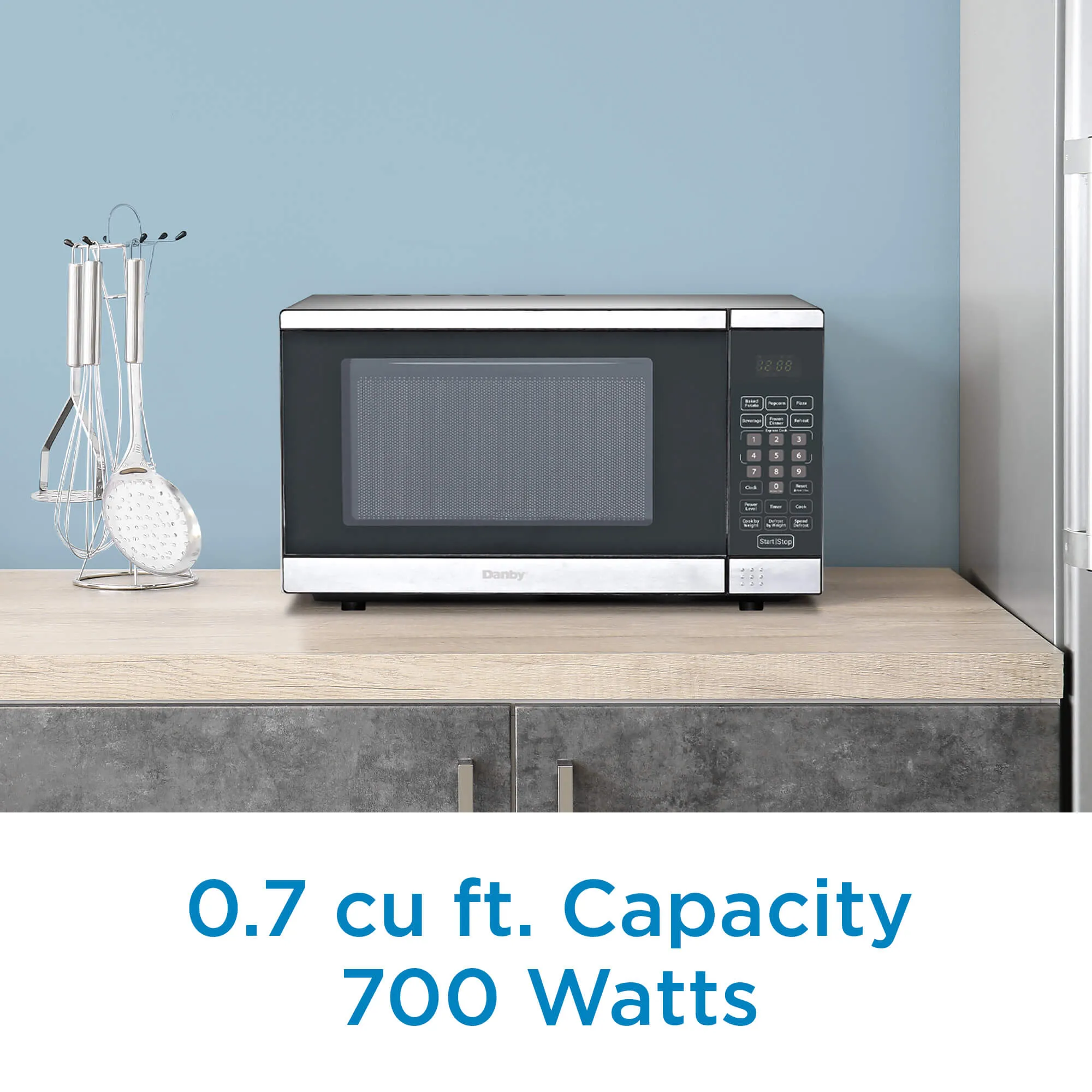 Danby DDMW007501G1 Danby 0.7 Cu. Ft. Space Saving Under The Cupboard Microwave