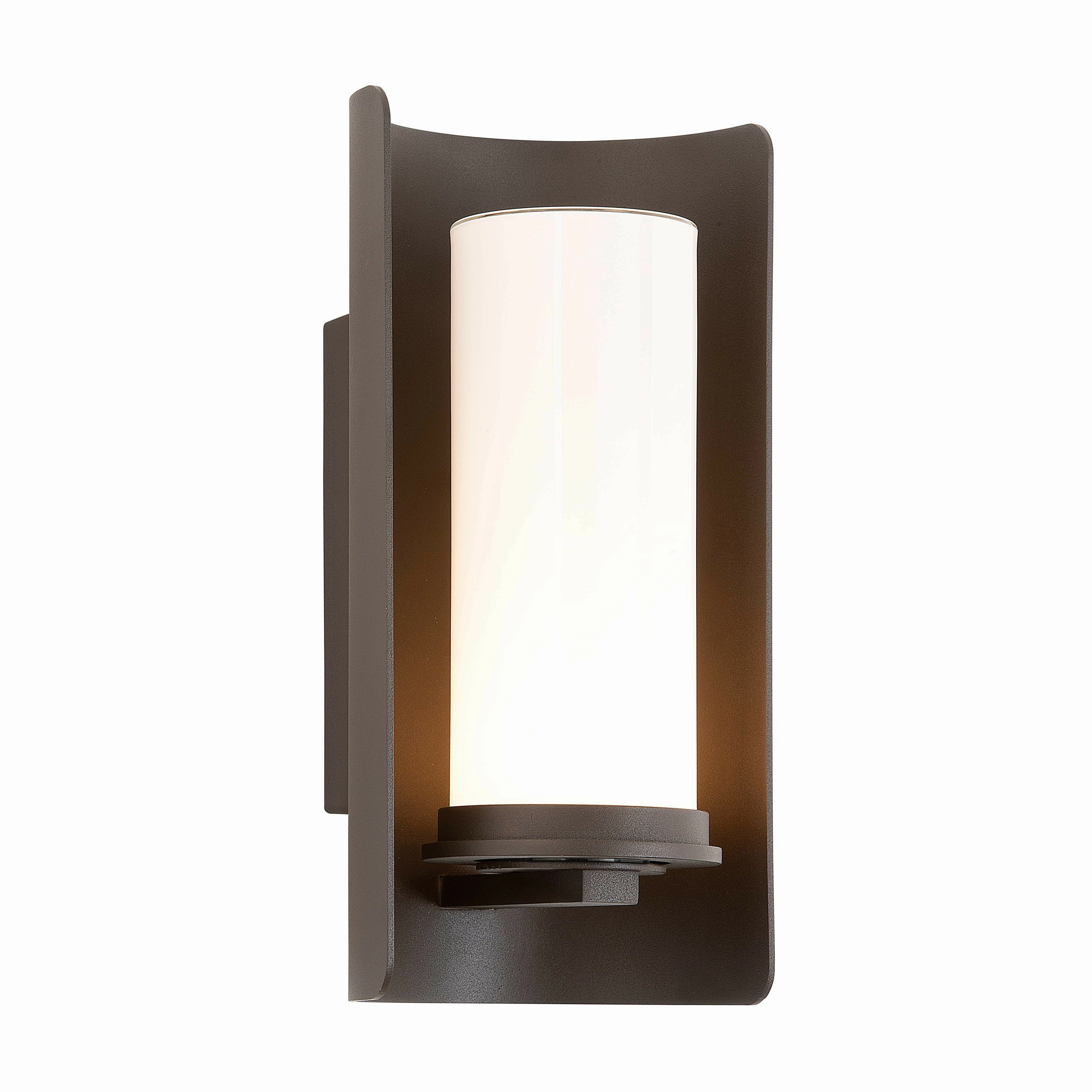 Drake Outdoor Wall LightWeatherproof outdoor lighting