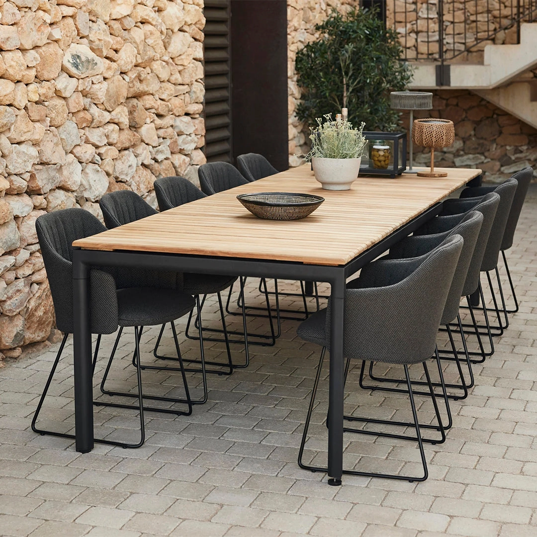 Drop Outdoor Extendable Dining Table