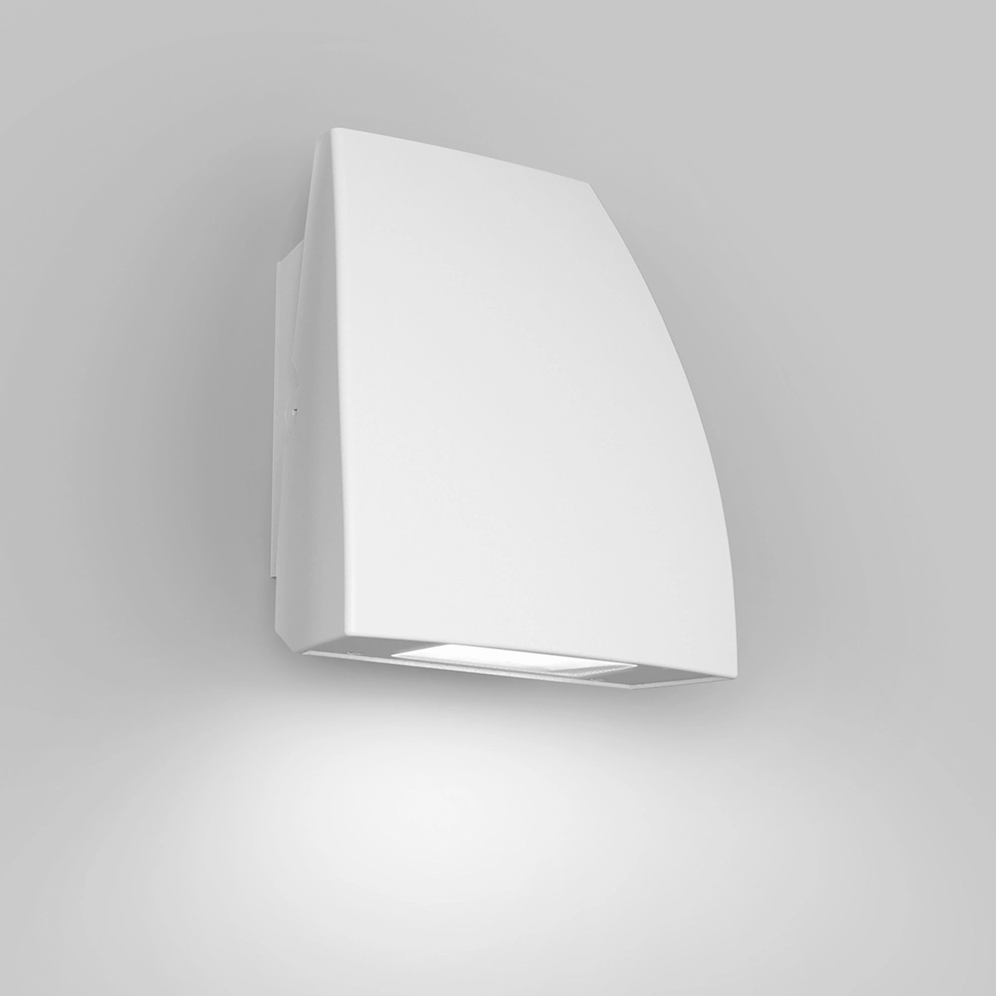 Endurance Fin LED Outdoor Wall Light