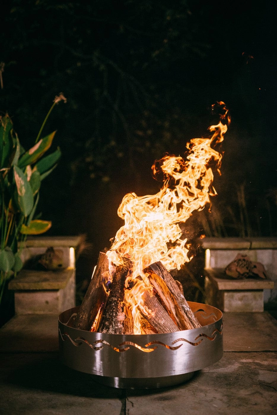 Fire Pit Art Fire Surfer 30-inch Wood Burning Fire Pit - Fire Surfer