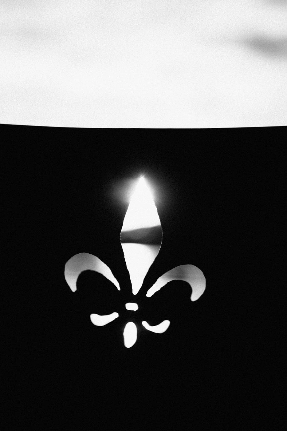 Fire Pit Art Fleur de Lis 36-inch Match Lit Fire Pit - Fleur De Lis-PENTA24-200K BTU