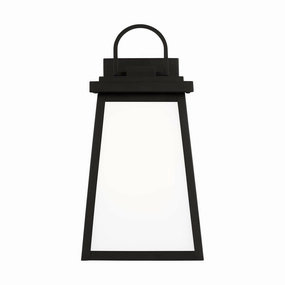 Founders Medium 1-Light Outdoor Wall Light (with Bulb)Weatherproof outdoor lighting