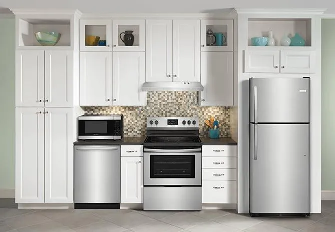 Frigidaire FFCE1655US Frigidaire 1.6 Cu. Ft. Countertop Microwave