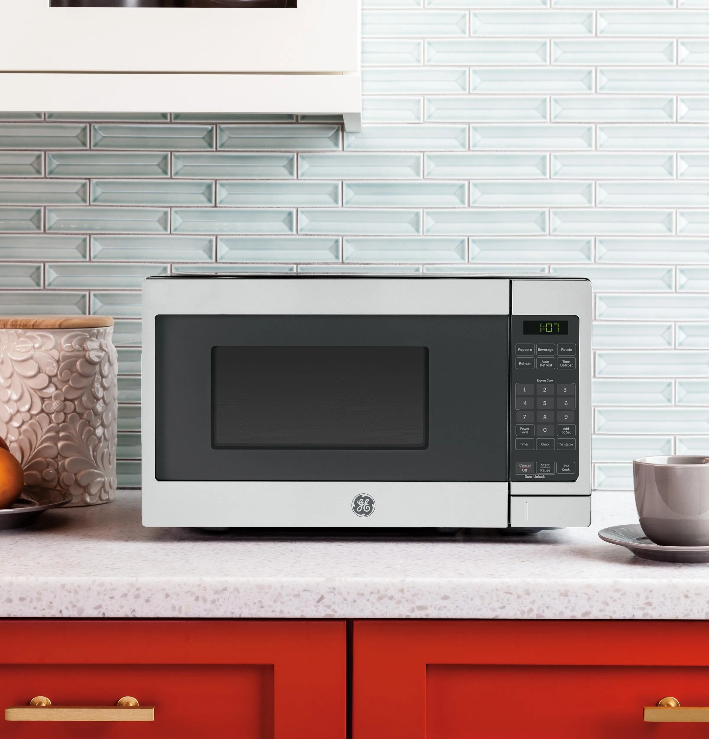 Ge Appliances GCST07N1WSS Ge? 0.7 Cu. Ft. Capacity Countertop Microwave Oven