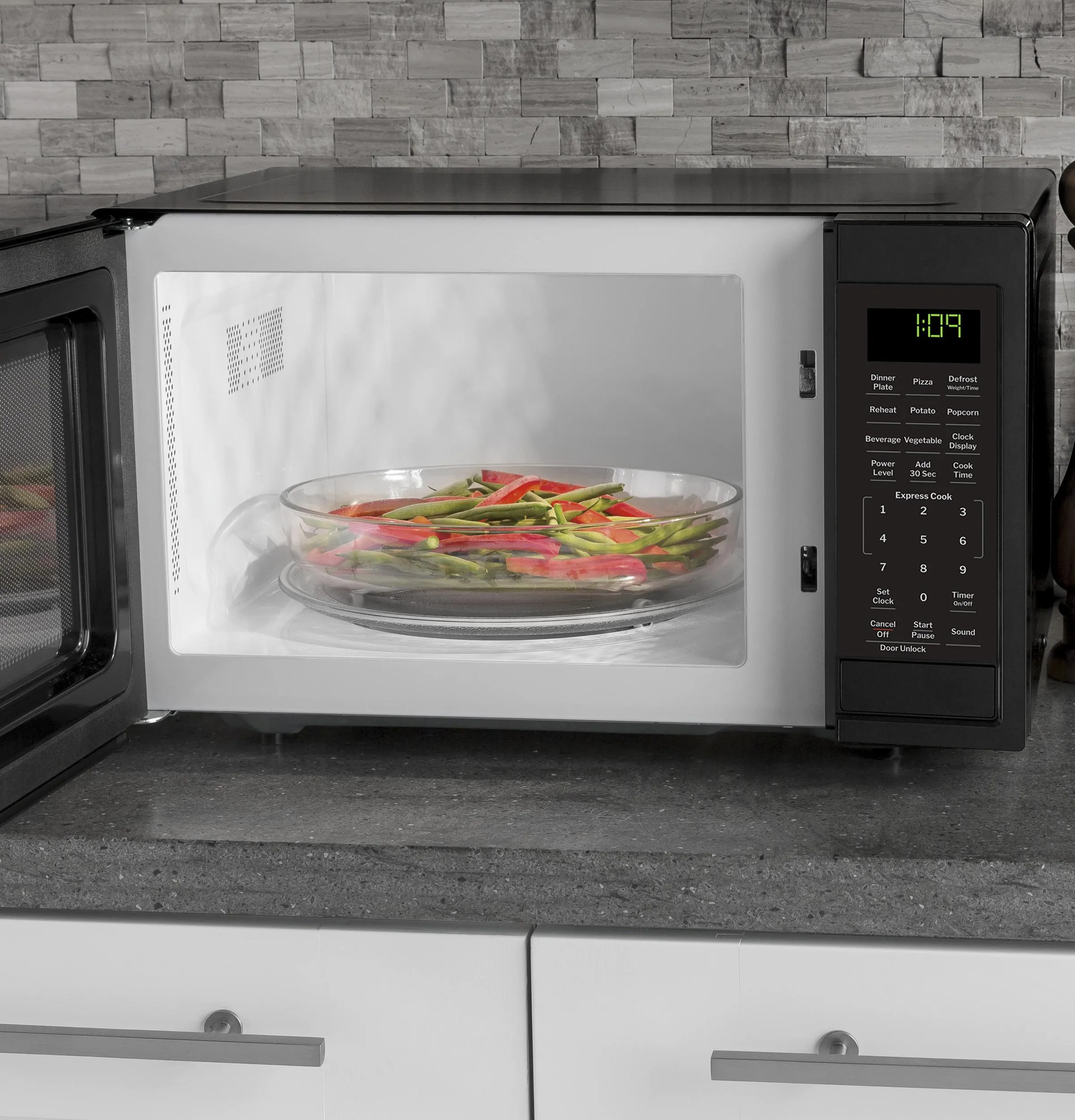 Ge Appliances GCST09N1WBB Ge? 0.9 Cu. Ft. Capacity Countertop Microwave Oven