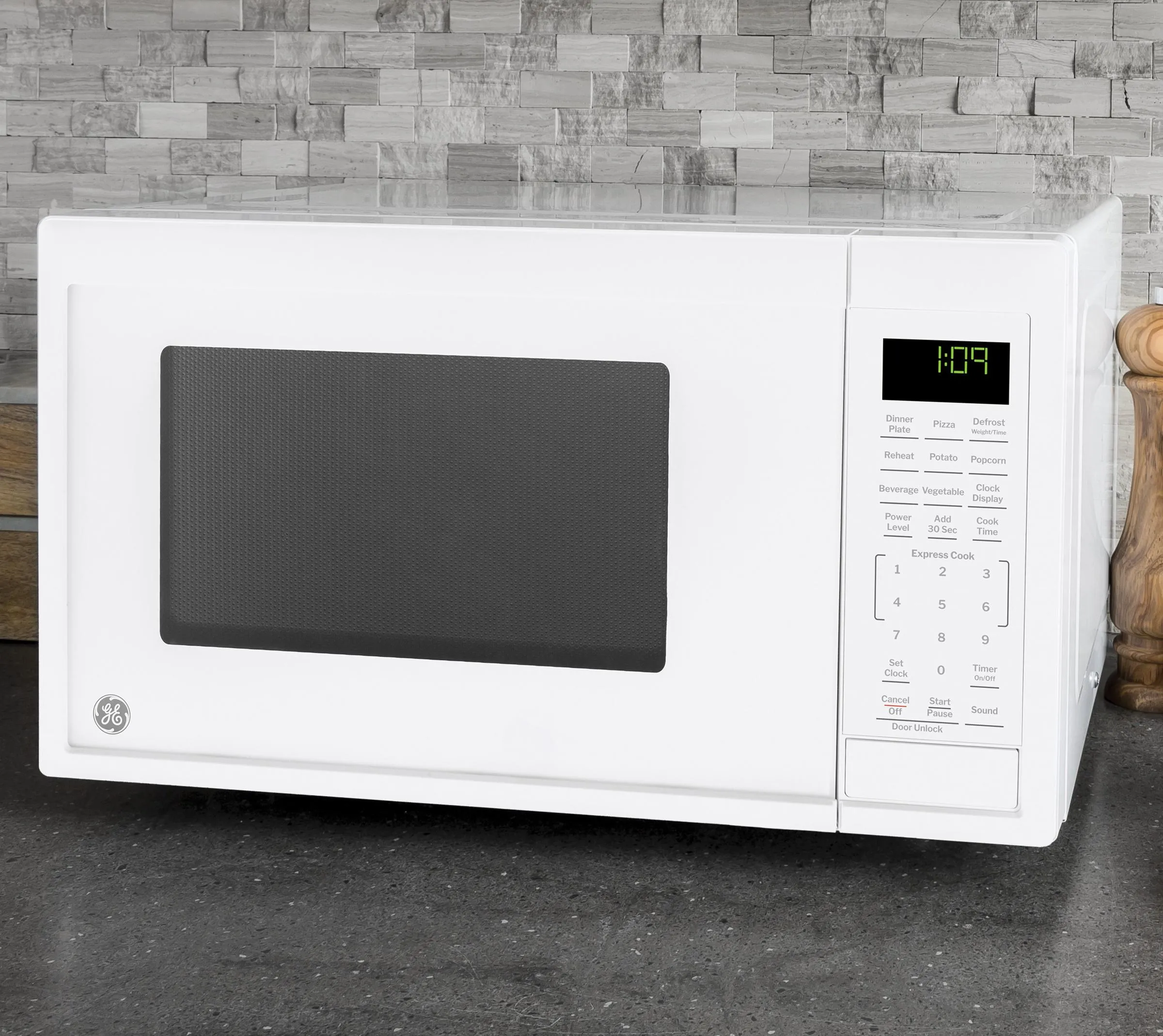 Ge Appliances GCST09N1WWW Ge? 0.9 Cu. Ft. Capacity Countertop Microwave Oven