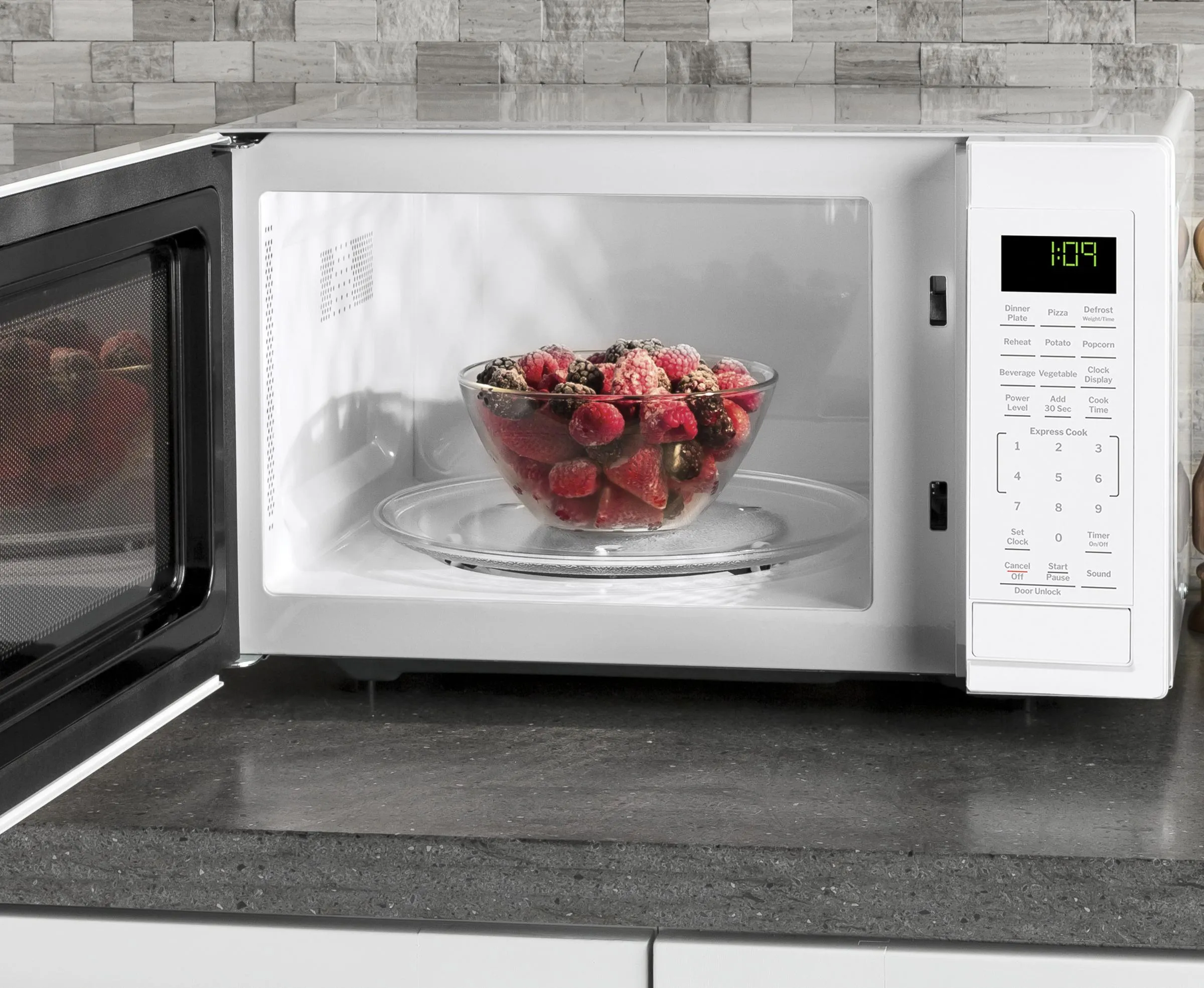 Ge Appliances GCST09N1WWW Ge? 0.9 Cu. Ft. Capacity Countertop Microwave Oven