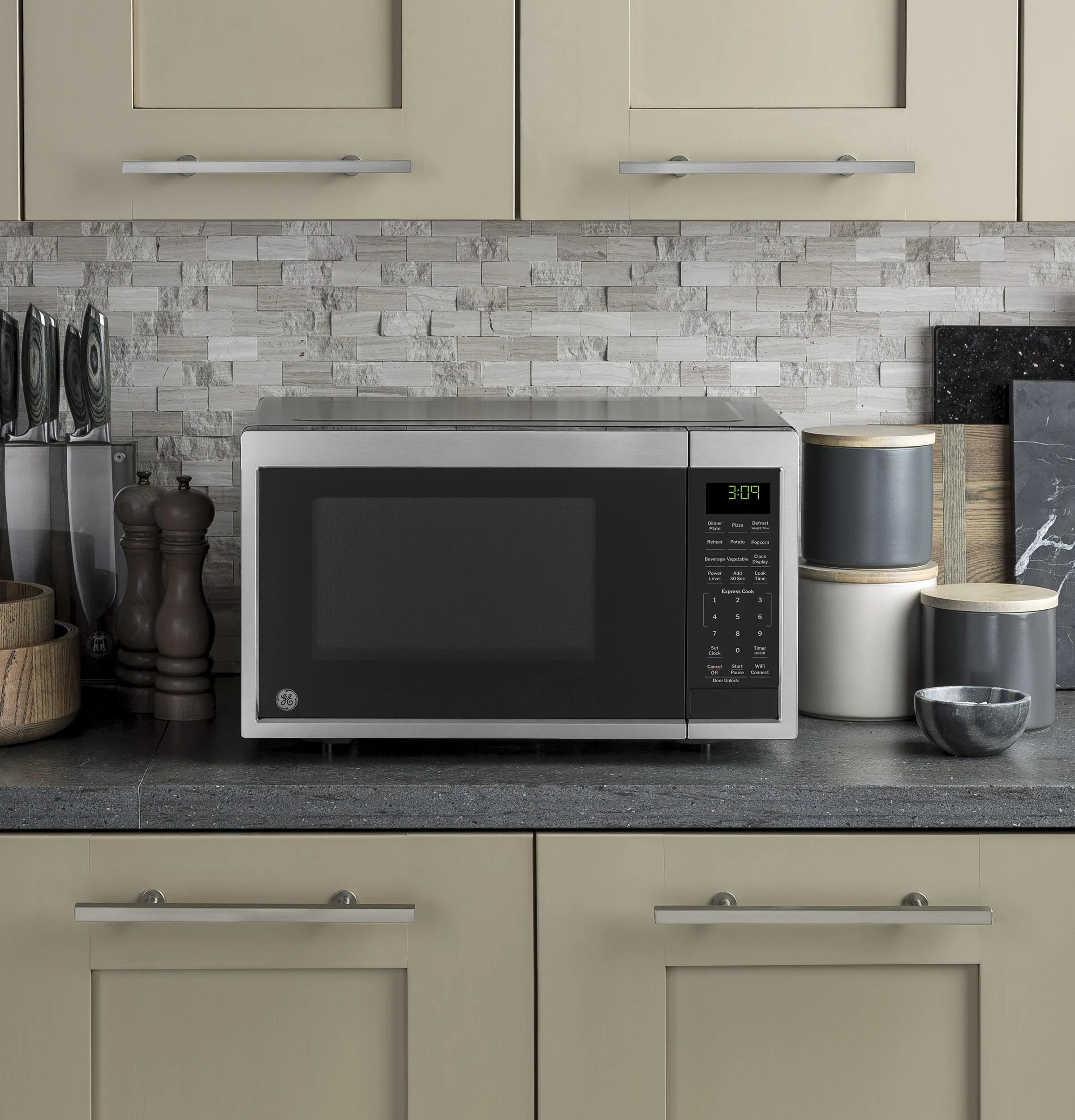 Ge Appliances GCST09U1WSS Ge? 0.9 Cu. Ft. Capacity Smart Countertop Microwave Oven With Scan-To-Cook Technology