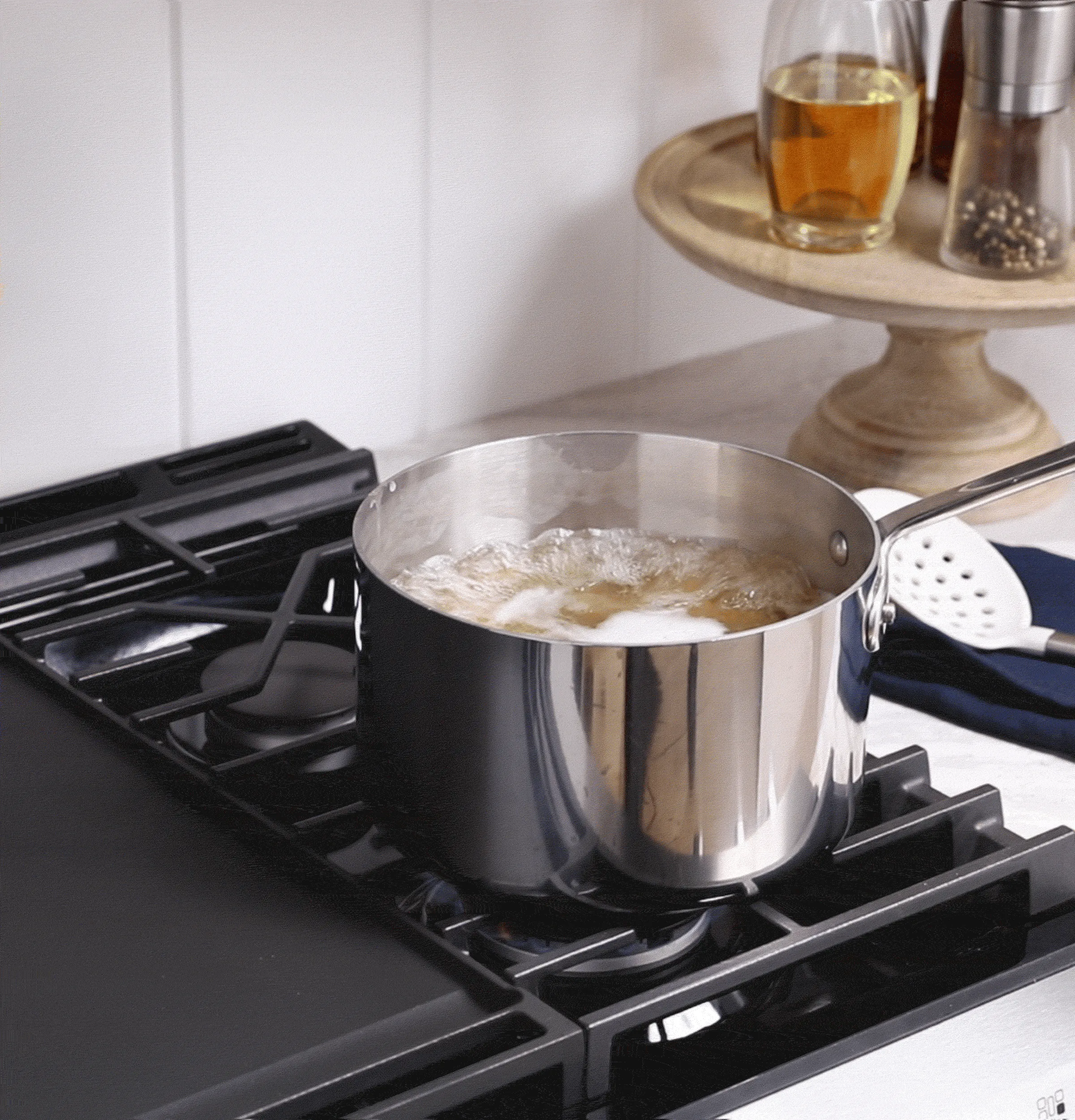 Ge Appliances GGS600AVFS Ge? 30" Slide-In Front-Control Convection Gas Range With No Preheat Air Fry And Easywash&#8482; Oven Tray