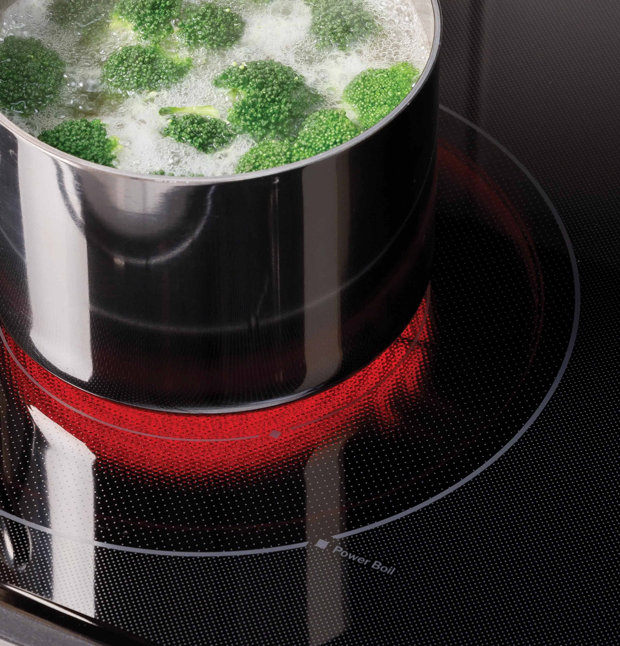 Ge Appliances GRF600AVWW Ge? 30" Free-Standing Electric Convection Range With No Preheat Air Fry And Easywash&#8482; Oven Tray