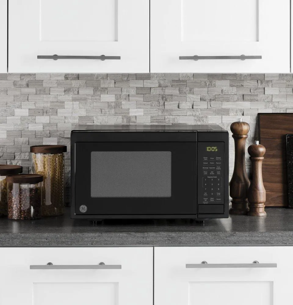 Ge Appliances JES1095DMBB Ge? 0.9 Cu. Ft. Capacity Countertop Microwave Oven