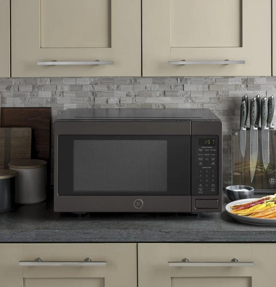 Ge Appliances JES1657BMTS Ge? 1.6 Cu. Ft. Countertop Microwave Oven