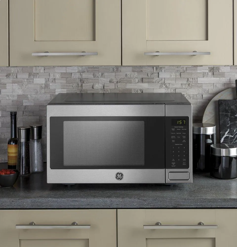 Ge Appliances JES1657SMSS Ge? 1.6 Cu. Ft. Countertop Microwave Oven