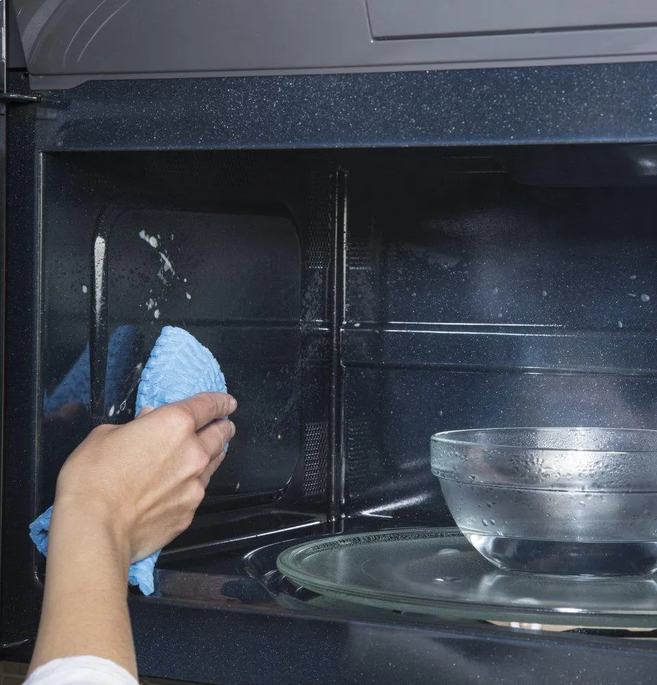 Ge Appliances JVM7195FLDS Ge? 1.9 Cu. Ft. Over-The-Range Sensor Microwave Oven