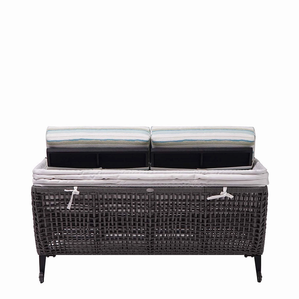 Genval Daybed w/ Canopy