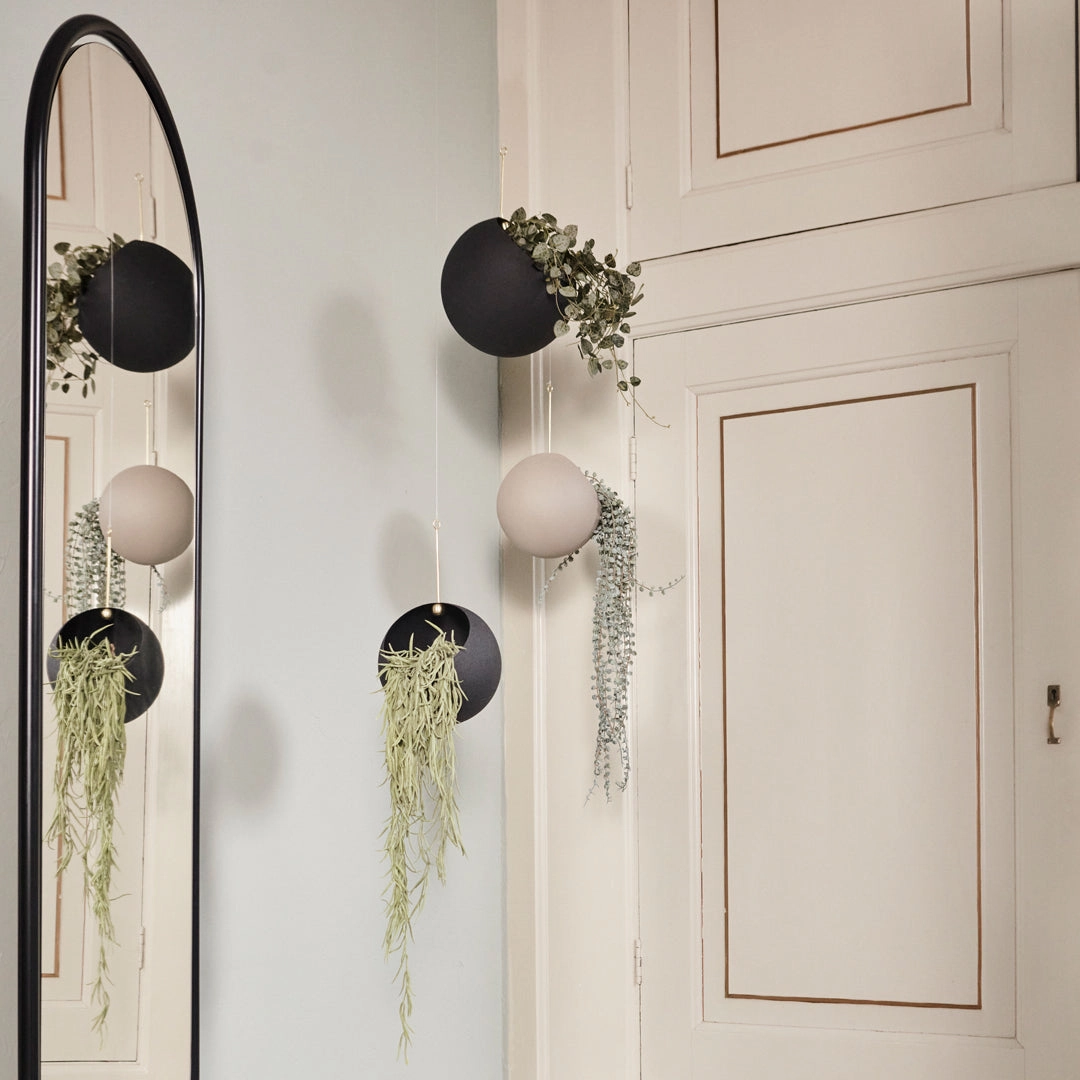 Globe Hanging Flowerpot - Large (Order Quantity: 2)